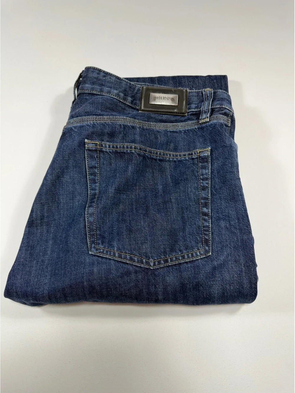 Hugo Boss Alabama Jeans Men’s 38x32 Dark Wash Straight Leg Denim Pants